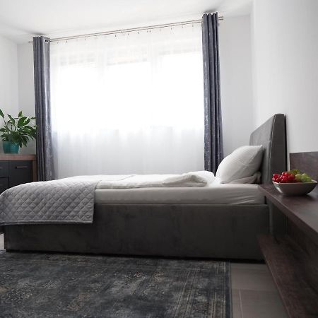 Adobe Apartment - Przytulny I Free Parking فروتسواف المظهر الخارجي الصورة