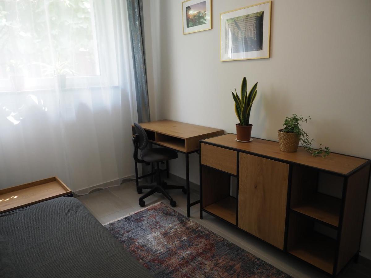 Adobe Apartment - Przytulny I Free Parking فروتسواف المظهر الخارجي الصورة