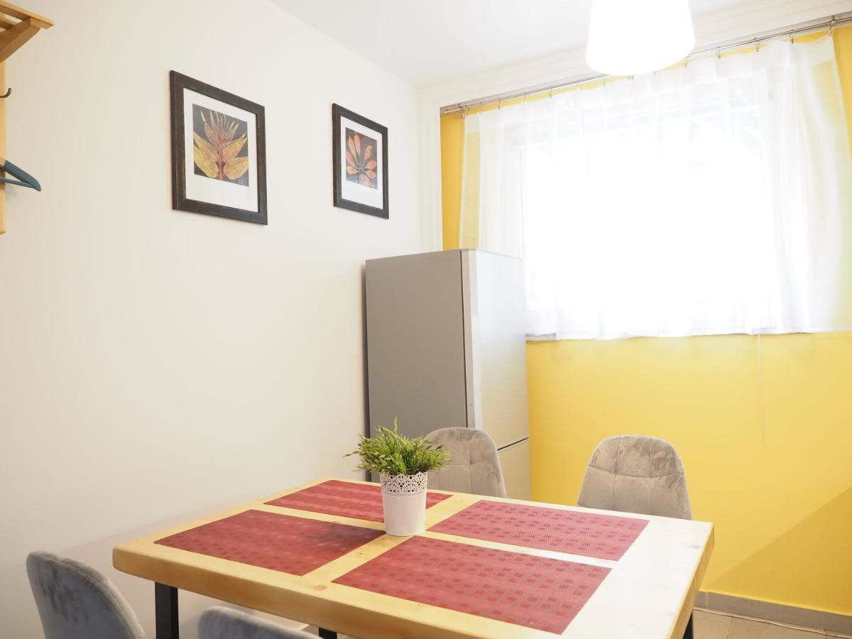 Adobe Apartment - Przytulny I Free Parking فروتسواف المظهر الخارجي الصورة