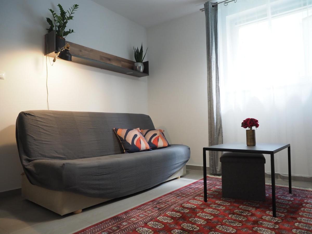 Adobe Apartment - Przytulny I Free Parking فروتسواف المظهر الخارجي الصورة