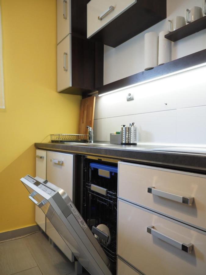 Adobe Apartment - Przytulny I Free Parking فروتسواف المظهر الخارجي الصورة